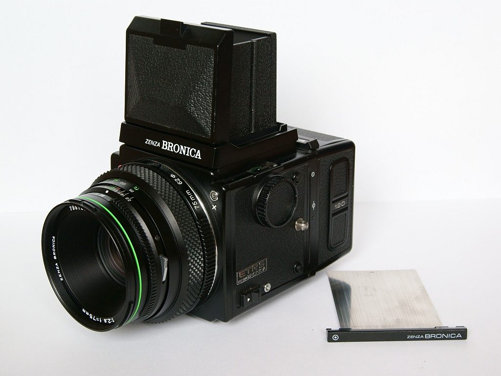 Zenza Bronica ETRS with Bronica Zenzanon 75mm f2.8 EII lens - (1).jpg