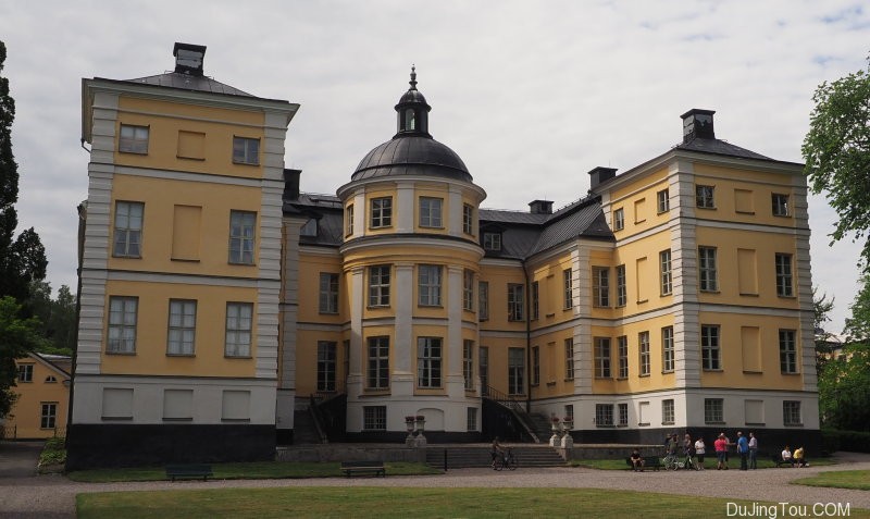 瑞典Finspång城堡，顶部：VIS，底部：UV。
