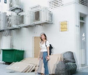 Nicole：Rolleiflex 2.8D TLR令人着迷的照片平滑度